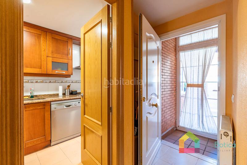 Foto 18741760-cfa2-49ad-9698-216dd64ec94d. Semi detached house with fireplace heating parking pool in Toledo