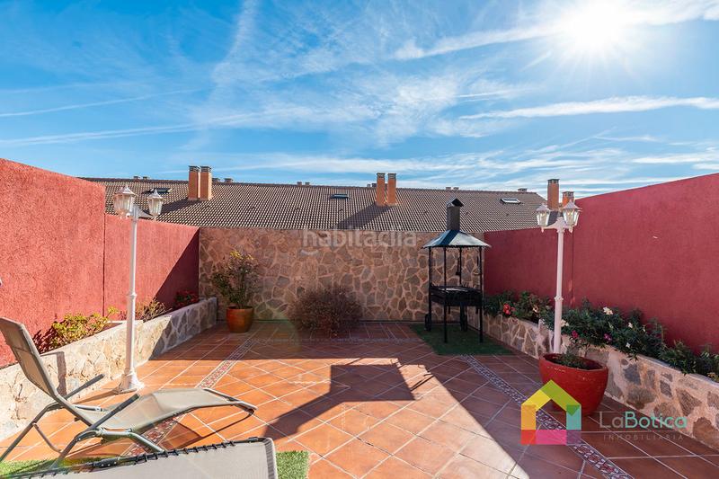 Foto 572c4d37-2300-4330-a499-a4963ea4d10d. Semi detached house with fireplace heating parking pool in Toledo