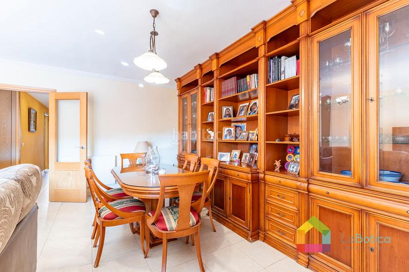 Foto 6f014df4-dbd6-4491-b947-a2646987fc2b. Semi detached house with fireplace heating parking pool in Toledo