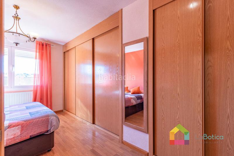 Foto 7207ea12-d8b7-4a17-a68c-fb40f97e618a. Semi detached house with fireplace heating parking pool in Toledo