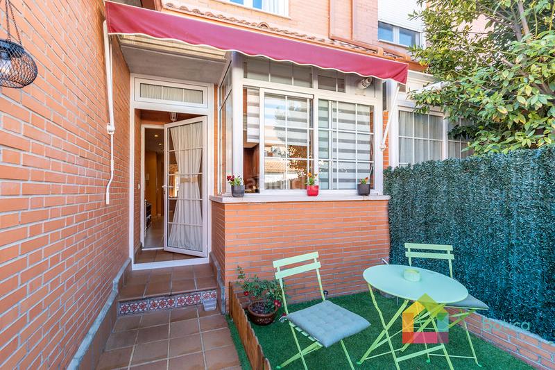 Foto c07cef55-e73c-47d8-acaf-5ef4bb1ec2e9. Semi detached house with fireplace heating parking pool in Toledo