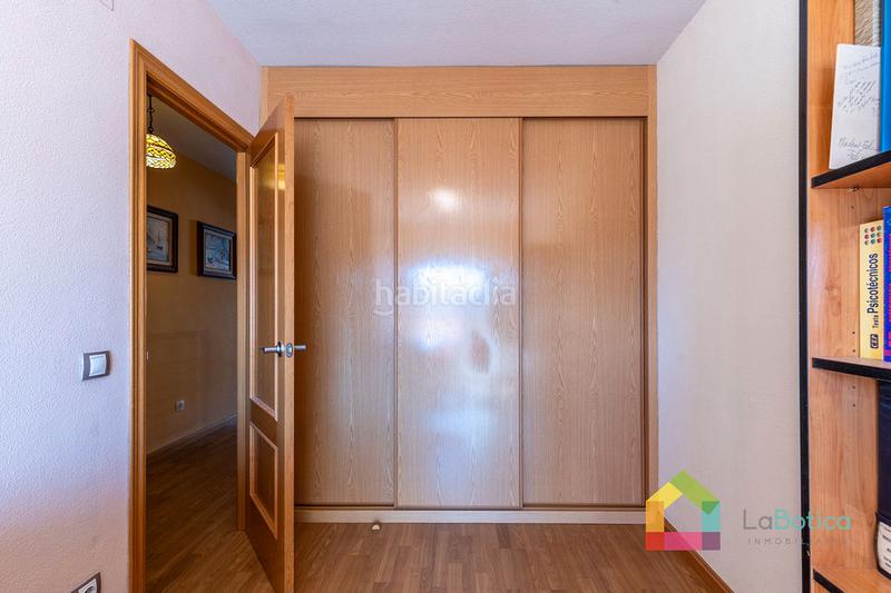 Foto eab03df0-97c9-4a56-858f-03b5dde7d051. Semi detached house with fireplace heating parking pool in Toledo