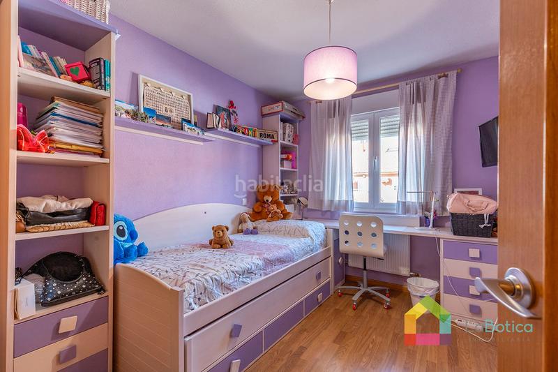 Foto ef7c2c3a-a843-4b3a-b4e0-8984c3ccd948. Semi detached house with fireplace heating parking pool in Toledo