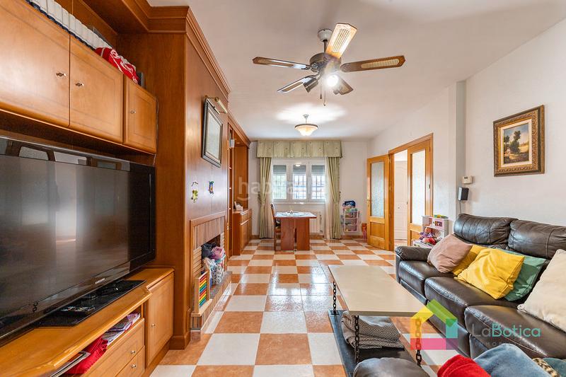 Foto 06064b44-b6b3-4865-abc4-cfb4b912ff1d. Casa bifamiliare con camino riscaldamento in Olías del Rey