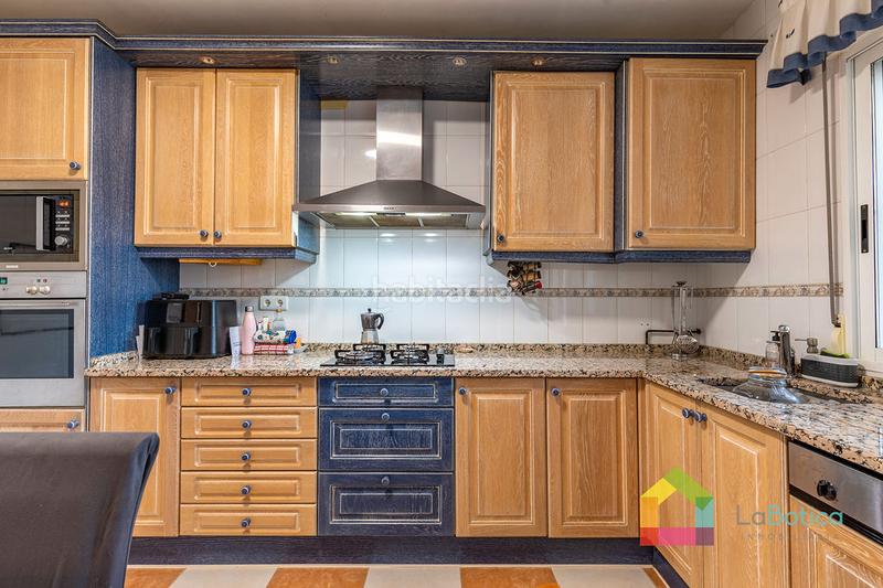 Foto 0a2406df-9d1e-4e63-9241-bfa7ff53762c. Casa bifamiliare con camino riscaldamento in Olías del Rey