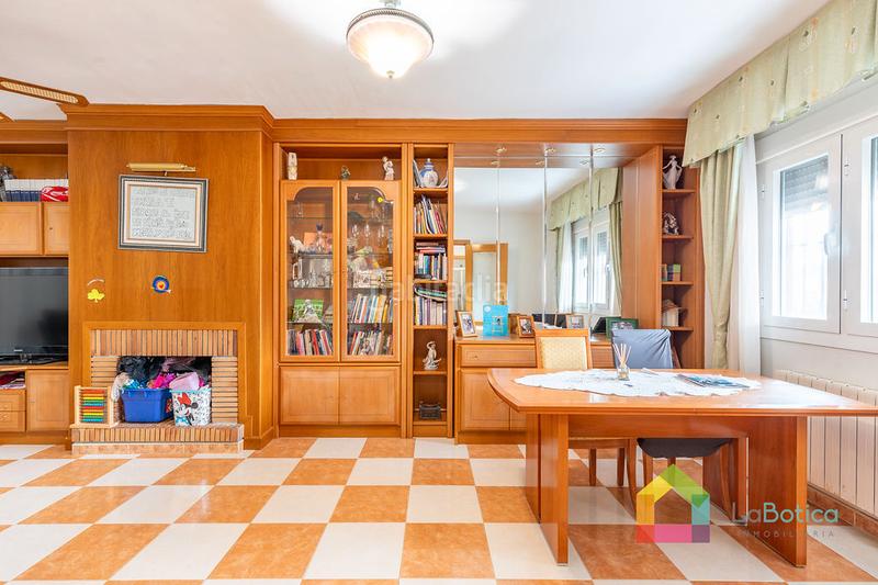 Foto 0b6f54e6-127e-456e-a15b-a50011e46f2a. Casa bifamiliare con camino riscaldamento in Olías del Rey