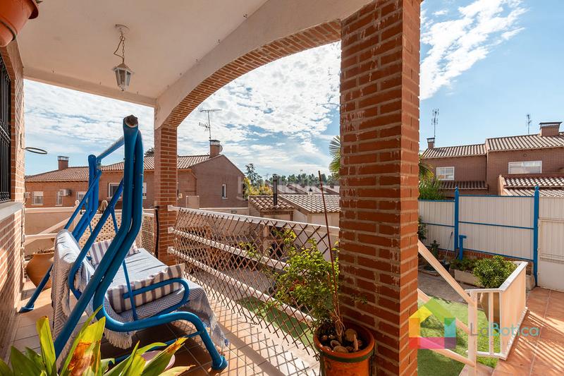 Foto 42ab5039-dc71-40de-9de1-a6ace2a200c3. Casa bifamiliare con camino riscaldamento in Olías del Rey