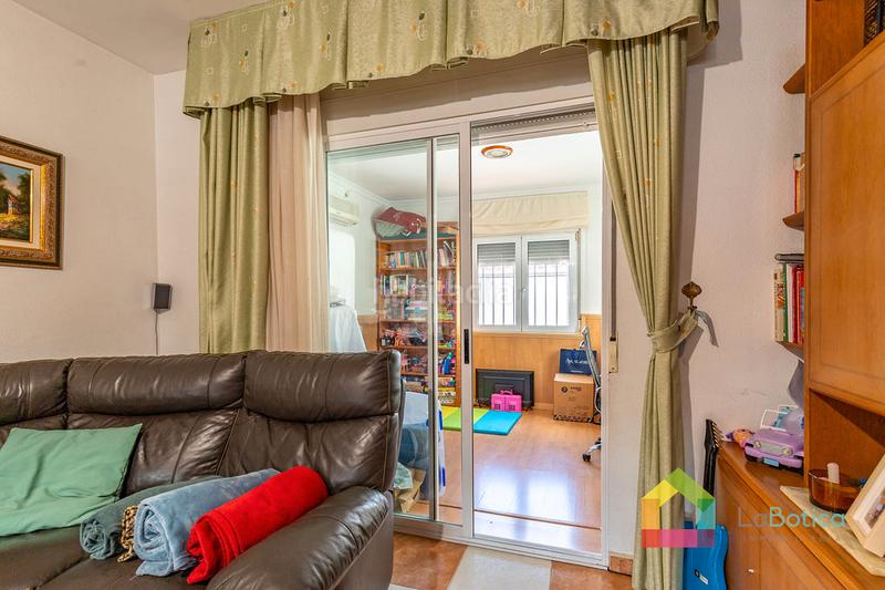 Foto 50a4e132-c645-4d65-8c64-0f63d19d7e55. Casa bifamiliare con camino riscaldamento in Olías del Rey