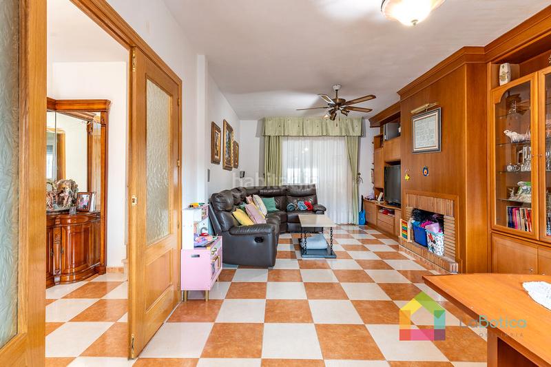 Foto 5afa3c42-86ca-439c-b57c-5b89fcb0230d. Casa bifamiliare con camino riscaldamento in Olías del Rey