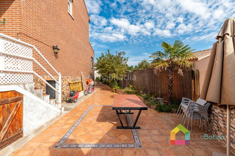 Foto 5db9360a-6197-4a1c-b822-8fe3b33e9732. Casa bifamiliare con camino riscaldamento in Olías del Rey