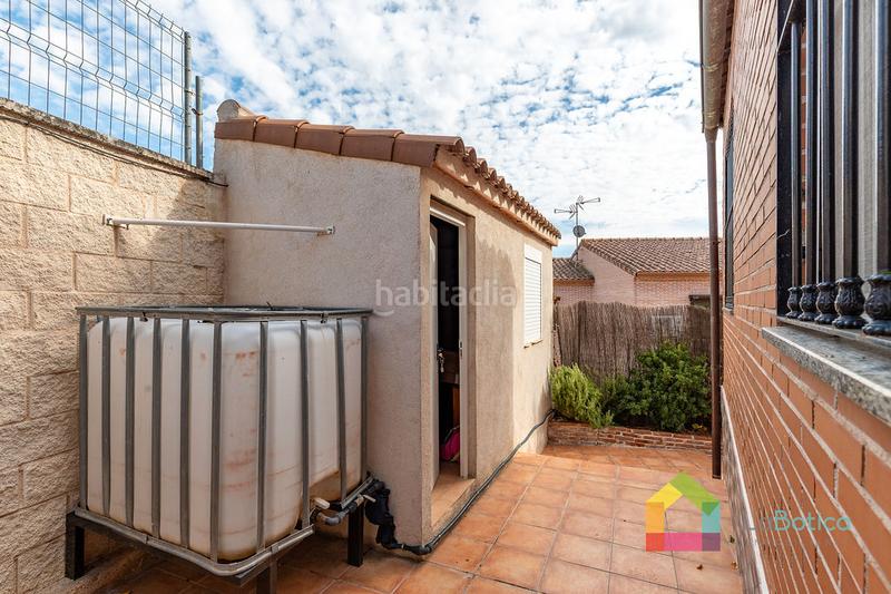 Foto 5ff1c0d7-03f5-4f9b-8ad6-19083f6ad310. Casa bifamiliare con camino riscaldamento in Olías del Rey