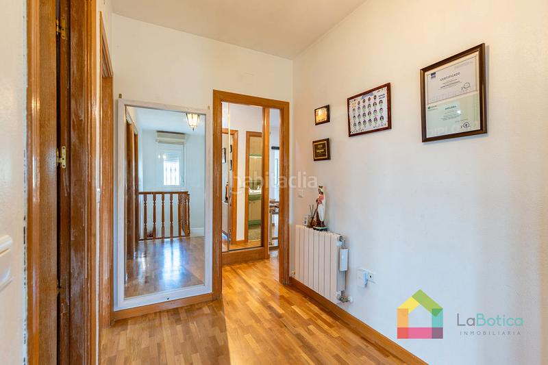 Foto a3f92122-d7dd-418a-88b3-f5c0ee25529d. Casa bifamiliare con camino riscaldamento in Olías del Rey