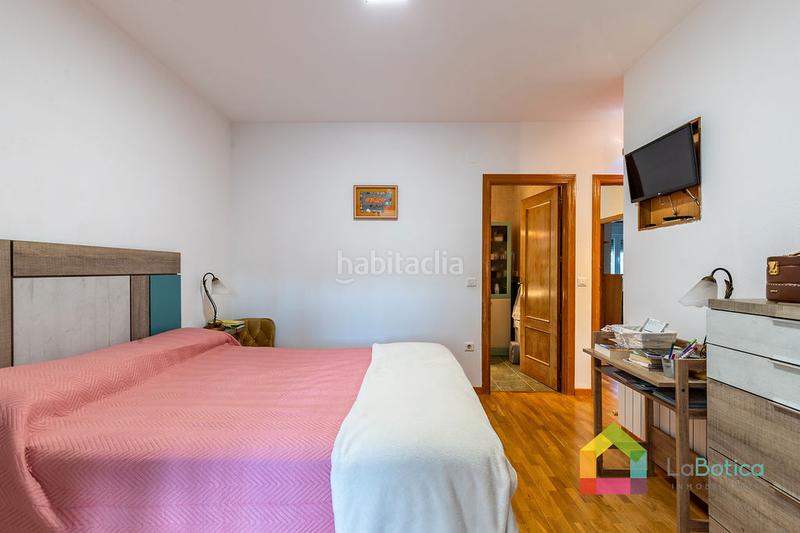 Foto b3b328af-4173-4975-a97f-a70f2bfebd81. Casa bifamiliare con camino riscaldamento in Olías del Rey