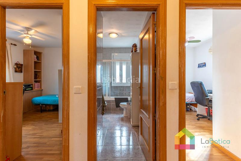 Foto db398721-b857-4dbe-a511-a13c023fbd03. Casa bifamiliare con camino riscaldamento in Olías del Rey