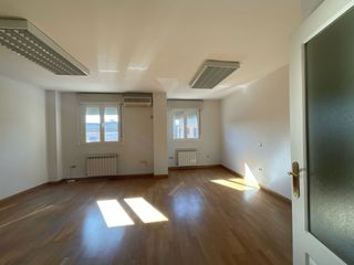 Lloguer Local Comercial a Avenida Europa-San Antón
