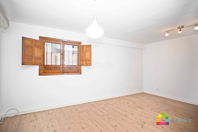 Foto a6a650d8-9c8e-4c52-9bfb-d3804ef2c8f8. Pis amb calefacció aparcament a Casco Histórico Toledo