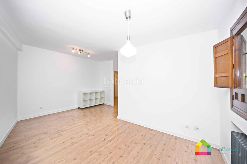 Foto 35e17d9d-d21f-4355-9ec7-8c8295f7b584. Piso en Casco Histórico Toledo