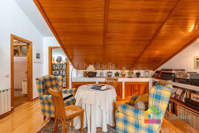 Foto 022ee38a-000a-4b0f-8830-cf3bed236092. Casa aparellada amb calefacció piscina a Bargas