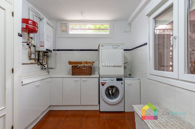 Foto 201be900-dc60-4801-a5a9-f88260b8ba92. Casa aparellada amb calefacció piscina a Bargas