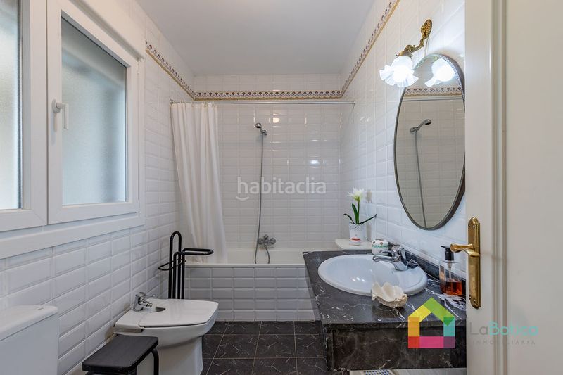 Foto 3c1b207d-5c6f-4e99-8a4e-472c18604ed1. Casa aparellada amb calefacció piscina a Bargas