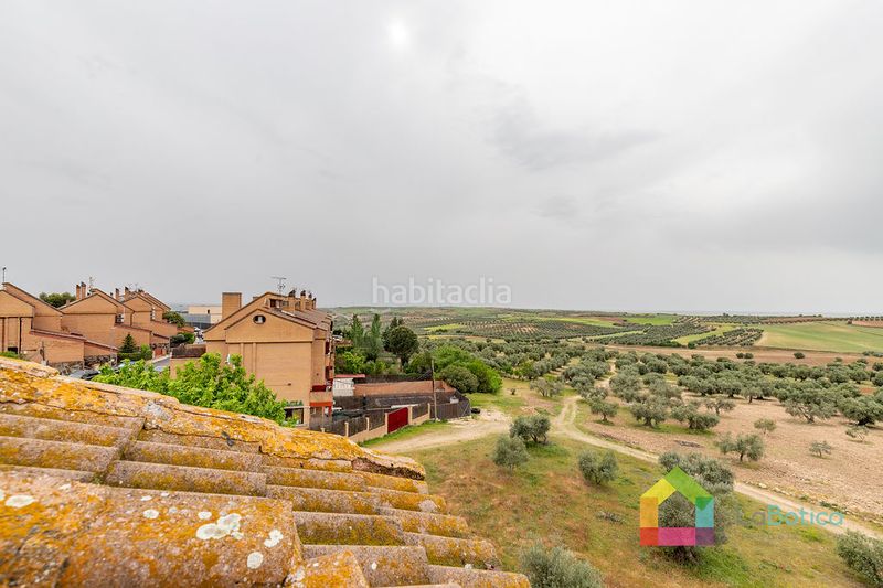Foto 3d00337b-4676-4ffc-9e52-37fb84efd542. Casa aparellada amb calefacció piscina a Bargas