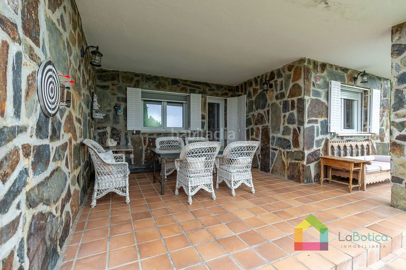 Foto 3d4e0b87-ce95-43e2-91d7-64fa87d7dbfe. Casa aparellada amb calefacció piscina a Bargas