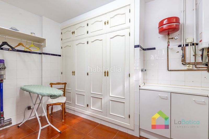 Foto 45affacb-cdbf-4ce6-9cac-ba88db204d9a. Casa aparellada amb calefacció piscina a Bargas