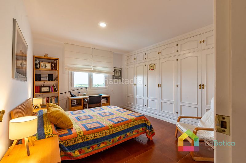 Foto 7f9e627e-432a-4ba6-8f05-2c1ef3ef09f5. Casa aparellada amb calefacció piscina a Bargas