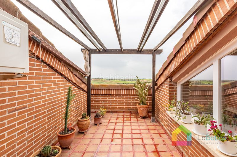 Foto 8a1ba96f-d689-4875-abbc-01c95f96d13c. Casa aparellada amb calefacció piscina a Bargas