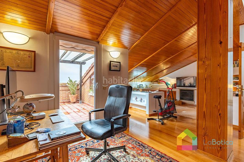 Foto 9181ef3d-3c00-488c-80c3-0181df483fd3. Casa aparellada amb calefacció piscina a Bargas