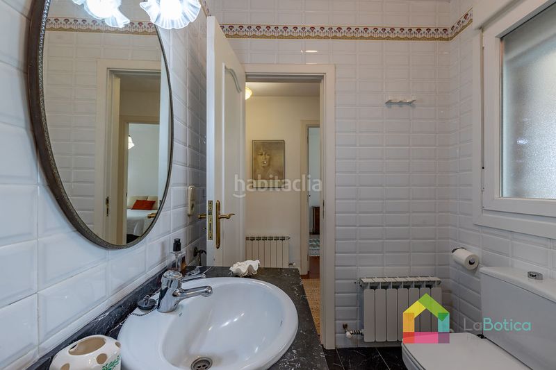 Foto a37c451e-475b-44ce-915c-3b63bf801146. Casa aparellada amb calefacció piscina a Bargas