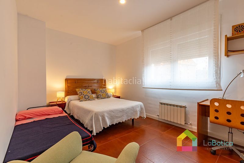 Foto b2340ce3-9dfe-49fe-9f82-d310a5d934eb. Casa aparellada amb calefacció piscina a Bargas