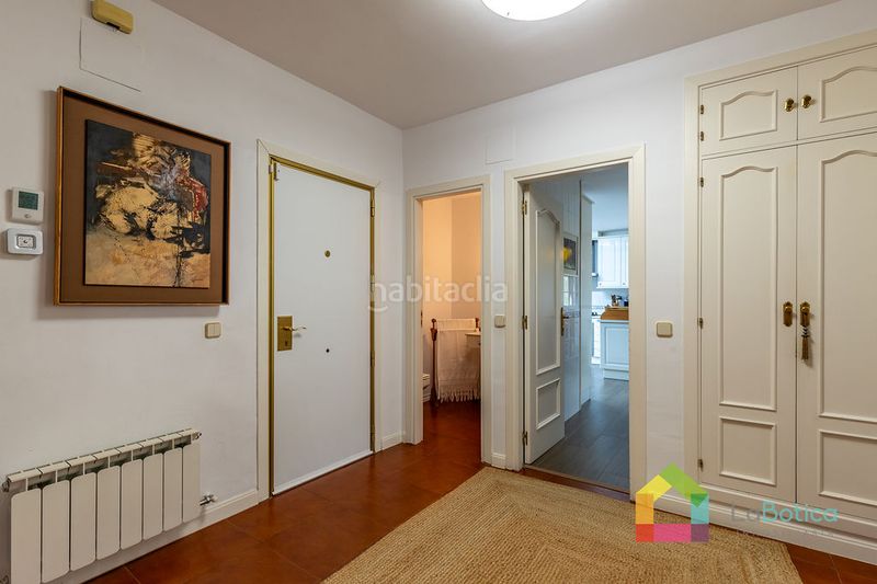 Foto b553697b-ad8e-4230-9aa2-d8da63504c0c. Casa aparellada amb calefacció piscina a Bargas