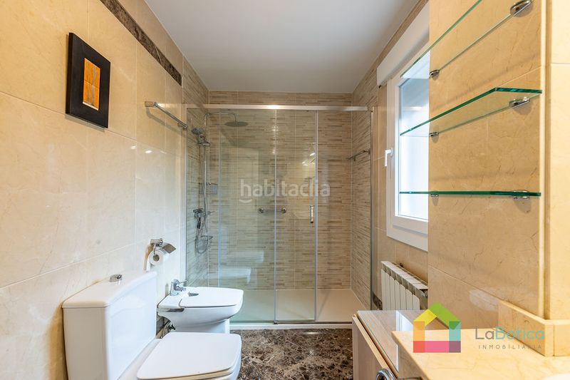 Foto d5b6f545-fc21-4acb-9486-4203c2c2146d. Casa aparellada amb calefacció piscina a Bargas