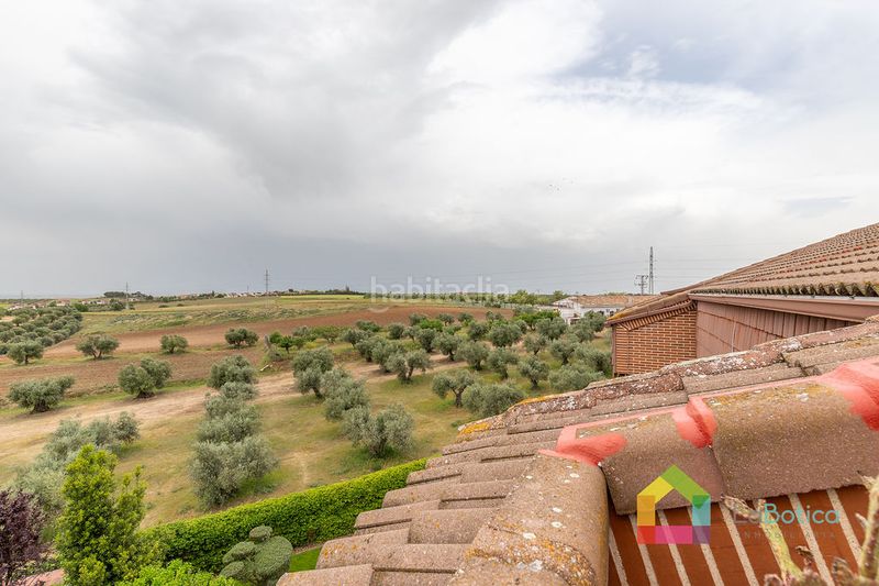 Foto fb253617-7214-4b1d-af06-cc0f55a050bf. Casa aparellada amb calefacció piscina a Bargas