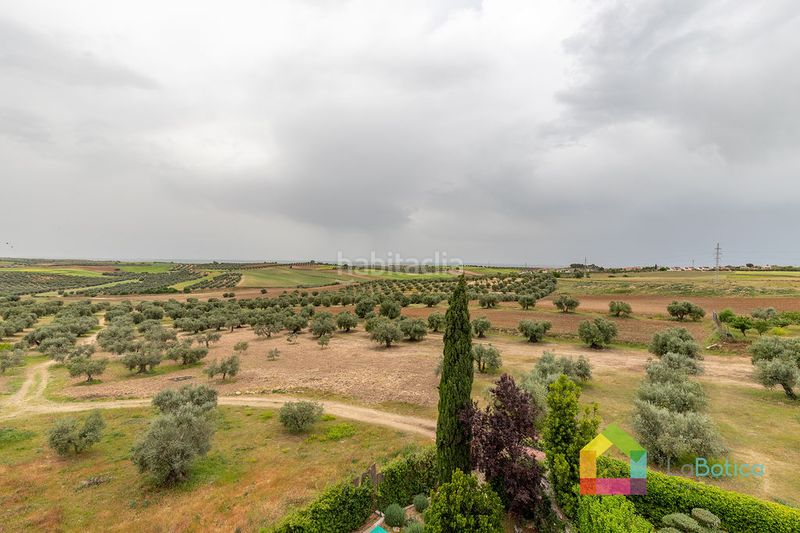 Foto fcbfdf6b-e3b7-4547-b85c-69a8538e48c1. Casa aparellada amb calefacció piscina a Bargas