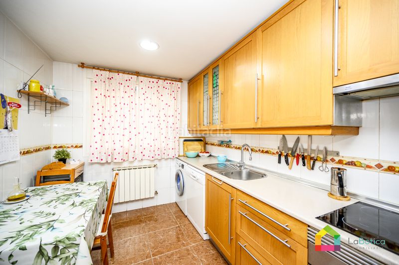 Foto 06ff0b31-9d68-47e8-8728-6b6d766aebcc. Casa a schiera con riscaldamento parcheggio in Esquivias