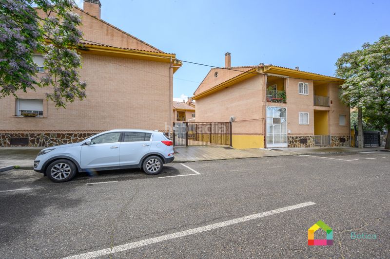 Foto 30ca9e69-0fa1-4b36-8fa7-9a878b81c1a5. Casa a schiera con riscaldamento parcheggio in Esquivias
