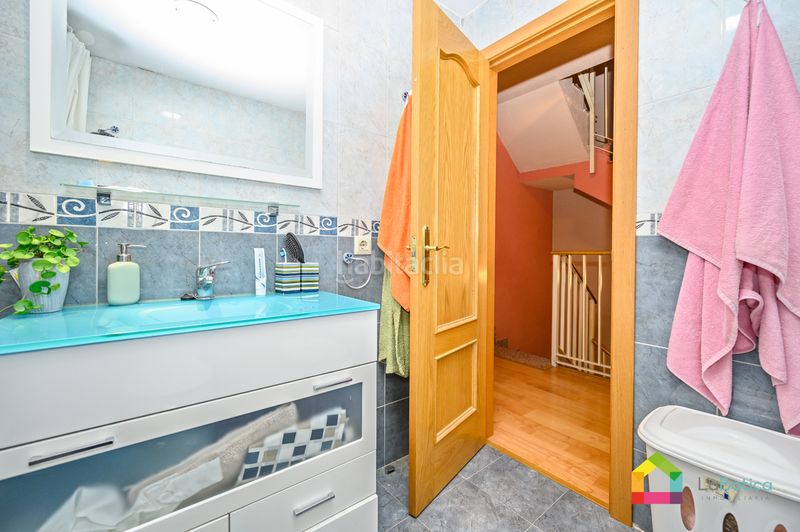 Foto 3e5ad5ab-d06e-4011-99b2-92ca517bc1d5. Casa a schiera con riscaldamento parcheggio in Esquivias