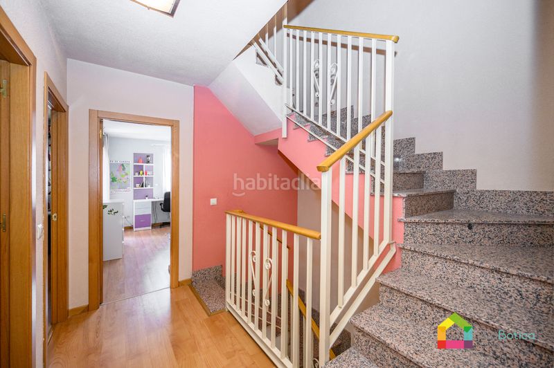 Foto e53f0d6c-0daa-4210-88db-b16ea345ae35. Casa a schiera con riscaldamento parcheggio in Esquivias
