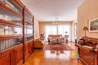 Etagenwohnung in Buenavista-Valparaíso-La Legua. Vivienda en ronda de buenavista. piso de 3 dormitorios y 2 baños