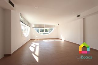 Location Bureau à Buenavista-Valparaíso-La Legua. Oficina en alquiler en buenavista – luminosidad, diseño y funcio