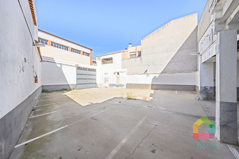 Foto b7fb91bd-6137-47df-94c2-2547523444a5. Edifici a Sonseca