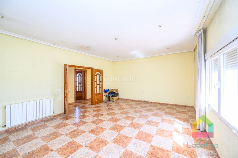 Foto e14a5247-b27a-4d44-8ba7-a4de68fb9d8e. Edifici a Sonseca