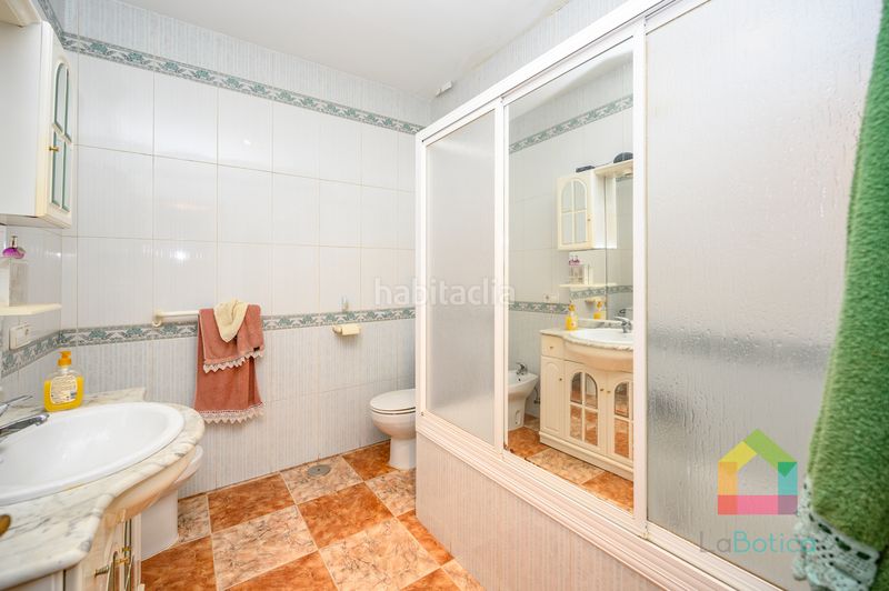 Foto eabefec2-0c21-48a1-b588-627ca250a916. Edifici a Sonseca