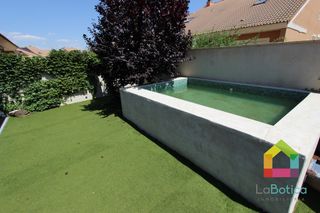 Location Maison jumelée à Nambroca. Chalet adosado en nambroca con piscina privada