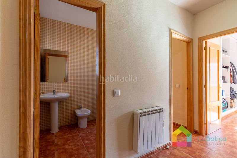 Foto d4413c20-394a-4de1-b204-b08f867f1d27. Casa adossada amb calefacció a Carmena