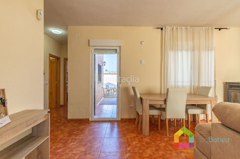 Foto f76fece9-188c-437f-b80e-4ca1d54c1d23. Casa adossada amb calefacció a Carmena