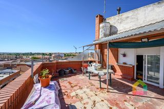 Appartamento in Villasequilla. Ático con gran terraza y vistas despejadas en villasequilla (tol