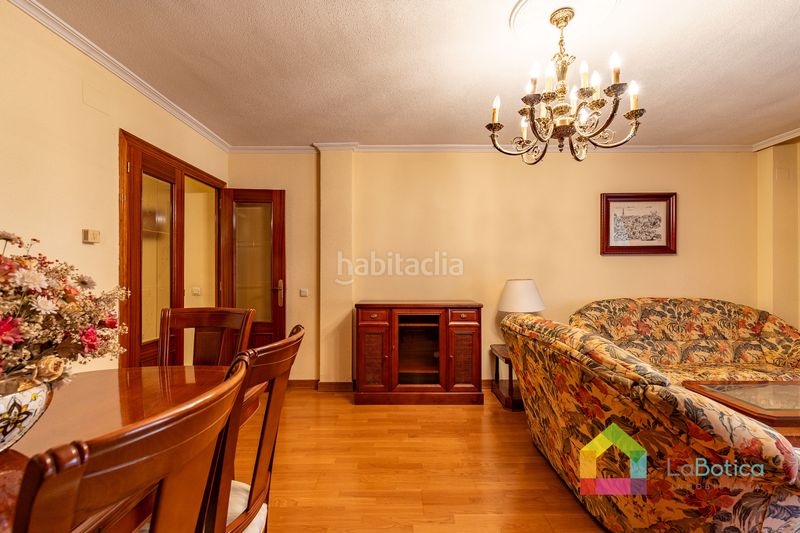 Foto f8ef0771-b49e-4160-8faa-f202a81b5b95. Pis amb calefacció aparcament a Buenavista-Valparaíso-La Legua Toledo